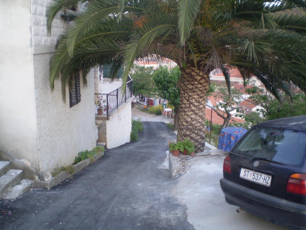 פוצ'ישצ'ה Apartments Nikola מראה חיצוני תמונה
